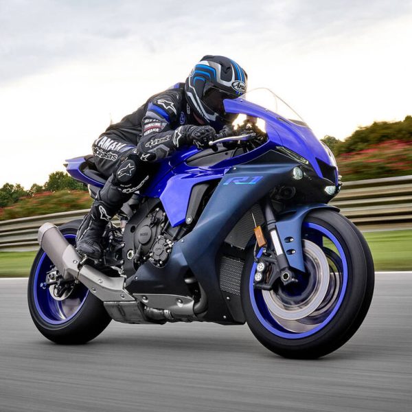 Exploring Popular Sport Motorcycles in Spain: Yamaha R1 and Honda CBR600RR