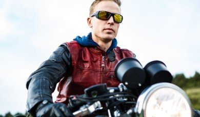 Stay Stylish and Safe: Choosing the Perfect Wraparound Sunglasses for Motorcycle Riding